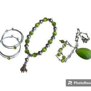 Vintage Avon Green Cat's Eye Tear Drop Necklace Stretch Bracelet Hoop Earrings